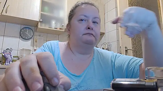 Snapshot of melissaBlessing chatting on May 29, 2026, 9:21 pm melissaBlessing online show from May 29, 2026, 9:21 pm