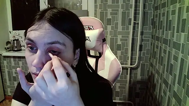 BlackHe4rts  online show from October 17, 2025, 6:53 pm