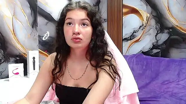 Snapshot of lilimini032 chatting on June 17, 2026, 8:19 pm lilimini032 online show from June 17, 2026, 8:19 pm