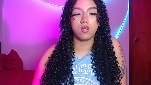 Snapshot of barbara_falcons chatting on December 14, 2025, 7:19 pm barbara falcons online show from December 14, 2025, 7:19 pm