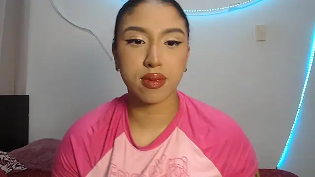 Snapshot of barbara_falcons chatting on December 15, 2025, 8:47 pm barbara falcons online show from December 15, 2025, 8:47 pm