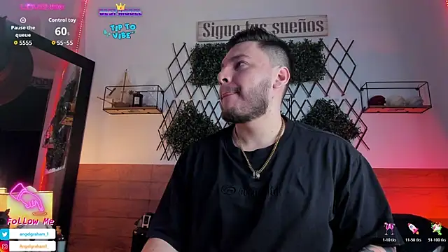 Snapshot of Angelgraham_1 chatting on November 3, 2025, 5:05 pm Angelgraham 1 online show from November 3, 2025, 5:05 pm