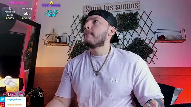 Snapshot of Angelgraham_1 chatting on November 21, 2025, 4:28 pm Angelgraham 1 online show from November 21, 2025, 4:28 pm