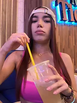 Snapshot of carolynnetrujillo chatting on October 12, 2025, 12:12 am carolynnetrujillo online show from October 12, 2025, 12:12 am