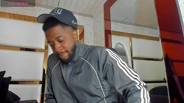 Drake Nassir4 online show from November 14, 2025, 2:10 pm