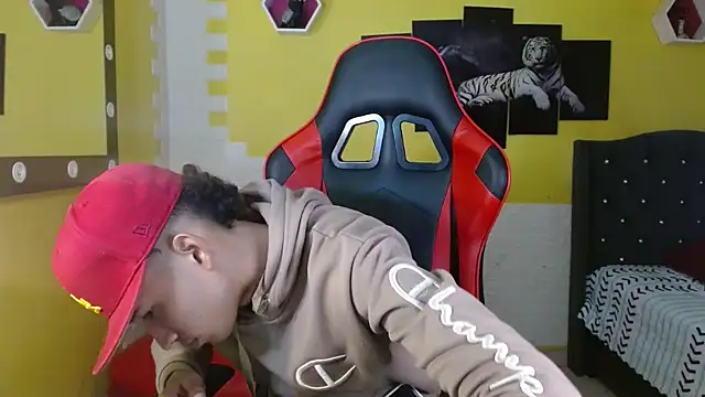 jose sexycumm online show from October 23, 2025, 8:29 pm