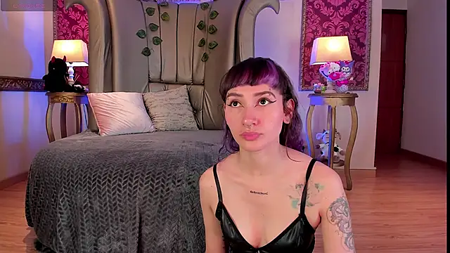 ElectraRaptiis online show from February 17, 2026, 8:17 pm