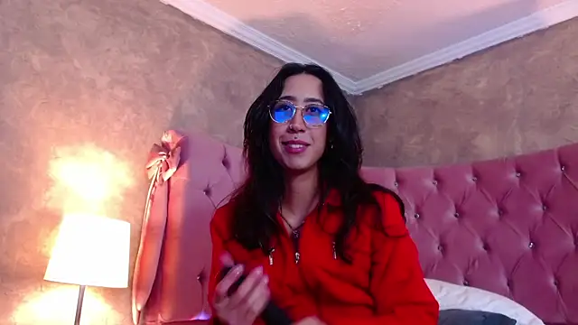 GabyPetit online show from March 18, 2025, 2:51 am