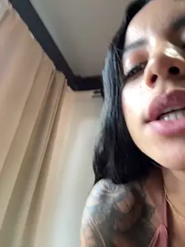 Snapshot of Elamesmamorena chatting on February 20, 2026, 6:32 pm Elamesmamorena online show from February 20, 2026, 6:32 pm