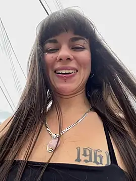 Snapshot of VioletaSubmissive chatting on October 8, 2025, 7:47 pm VioletaSubmissive online show from October 8, 2025, 7:47 pm