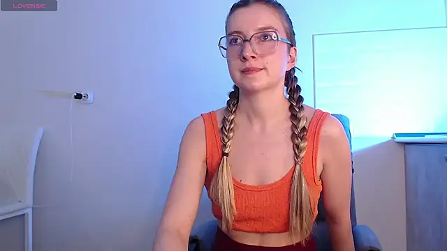 Eva Hailey  online show from May 19, 2026, 4:08 am