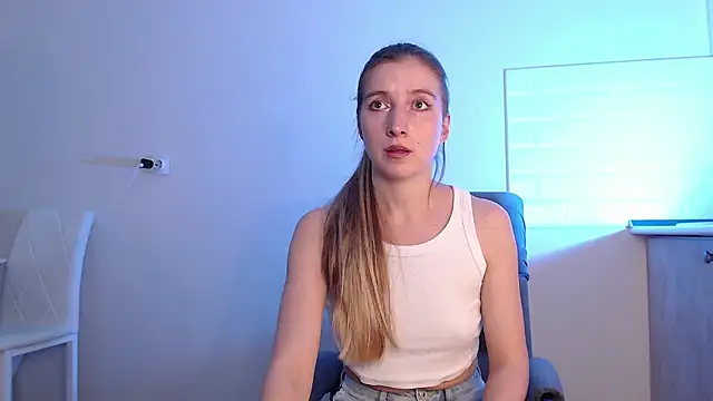 Eva Hailey  online show from July 1, 2026, 4:13 am