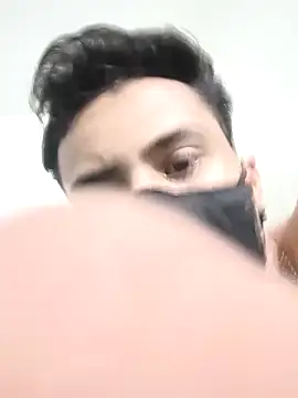 Snapshot of Mr_joh chatting on November 17, 2025, 5:33 am Mr joh online show from November 17, 2025, 5:33 am