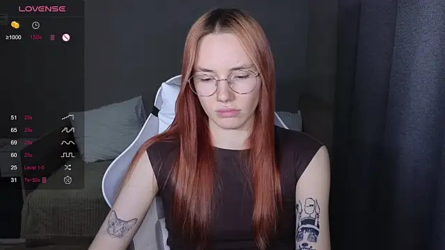 Snapshot of littlevildevil chatting on November 24, 2025, 10:48 am littlevildevil online show from November 24, 2025, 10:48 am