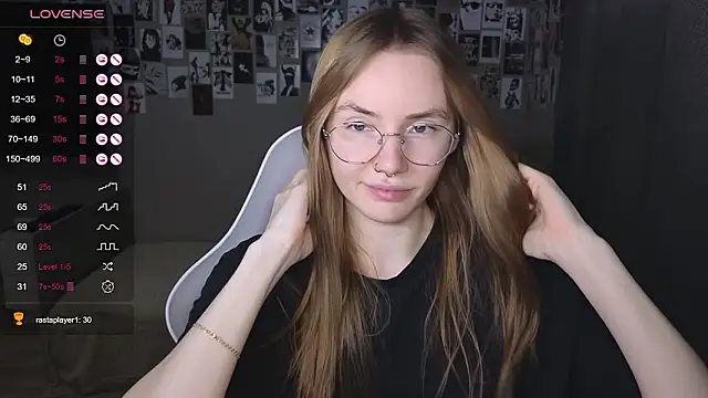 Snapshot of littlevildevil chatting on March 21, 2026, 10:52 am littlevildevil online show from March 21, 2026, 10:52 am