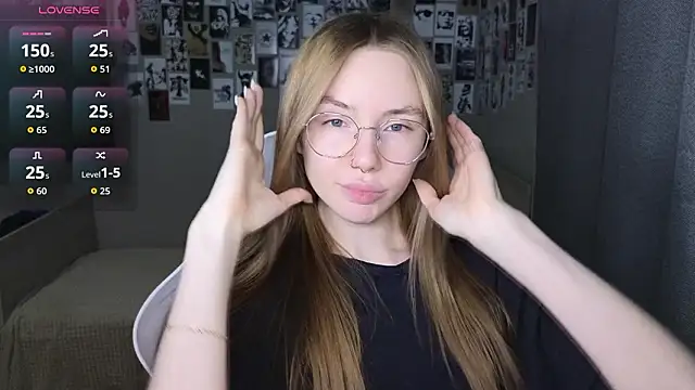 Snapshot of littlevildevil chatting on February 20, 2026, 11:12 am littlevildevil online show from February 20, 2026, 11:12 am