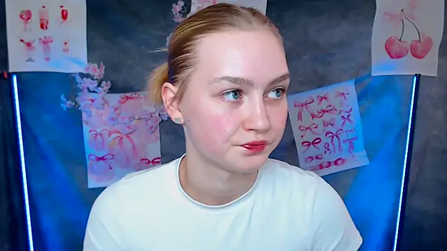 MademoiselleCl online show from March 6, 2026, 1:17 pm