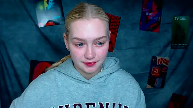 MademoiselleCl online show from October 17, 2025, 6:17 am