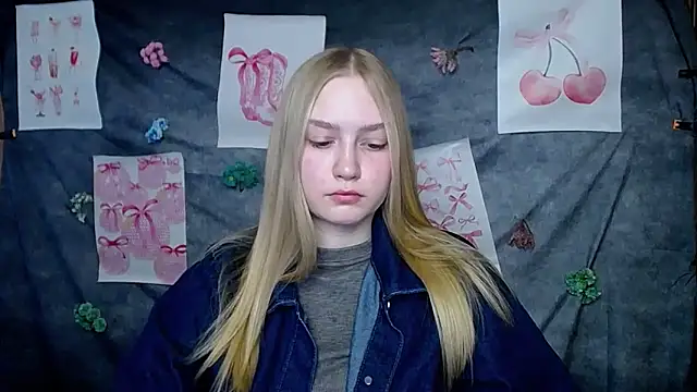 MademoiselleCl online show from March 10, 2026, 7:23 am