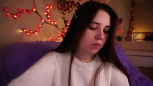 Snapshot of GillianDowdey chatting on November 8, 2025, 2:37 am GillianDowdey online show from November 8, 2025, 2:37 am