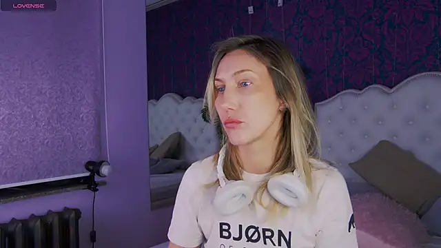 ElizaMayers online show from February 1, 2026, 12:58 pm