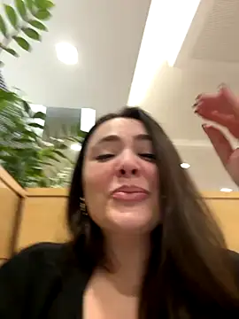 Snapshot of Sophie_Eaton chatting on October 27, 2025, 8:32 pm Sophie Eaton online show from October 27, 2025, 8:32 pm