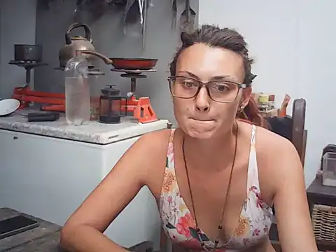 hornyhippies0080 online show from March 22, 2026, 1:45 pm