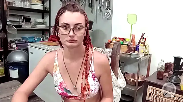 hornyhippies0080 online show from February 6, 2026, 3:08 pm