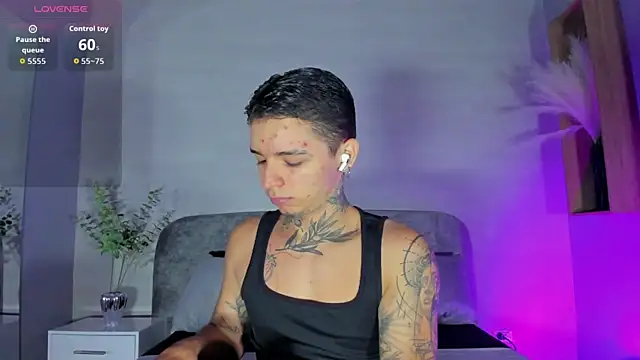 Snapshot of Ian_Castillo_ chatting on July 21, 2026, 11:11 am Ian Castillo online show from July 21, 2026, 11:11 am