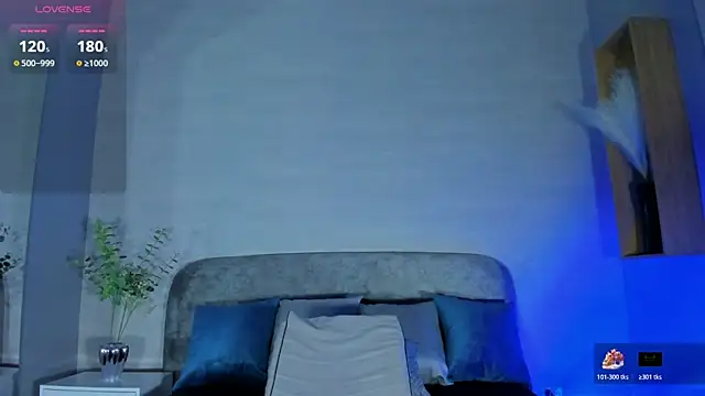 Snapshot of Ian_Castillo_ chatting on July 15, 2026, 11:17 am Ian Castillo online show from July 15, 2026, 11:17 am