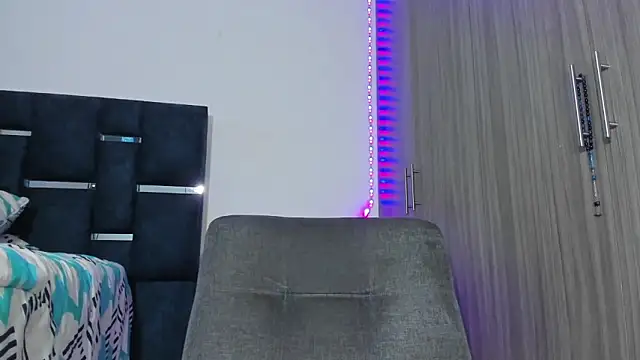 Snapshot of Kristen_dollts chatting on February 17, 2025, 10:27 pm Kristen dollts online show from February 17, 2025, 10:27 pm