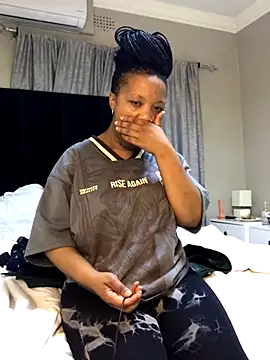 Snapshot of SZA_Doja chatting on November 17, 2025, 4:27 am SZA Doja online show from November 17, 2025, 4:27 am