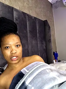 Snapshot of SZA_Doja chatting on December 3, 2025, 3:07 am SZA Doja online show from December 3, 2025, 3:07 am