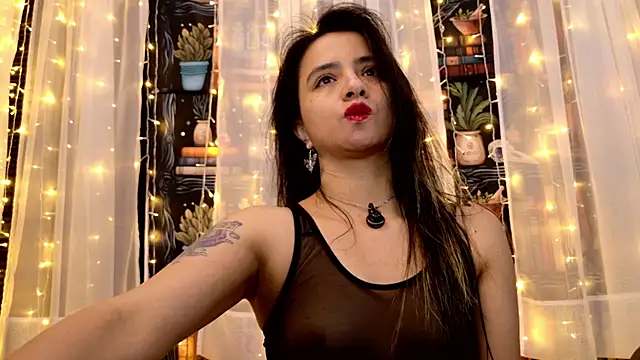 Snapshot of julietta___jackson chatting on August 3, 2026, 9:52 pm julietta jackson online show from August 3, 2026, 9:52 pm