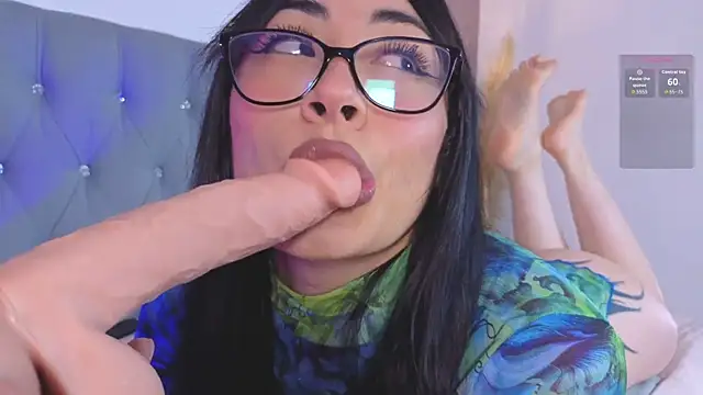 aprildreams19 online show from January 14, 2026, 1:04 pm