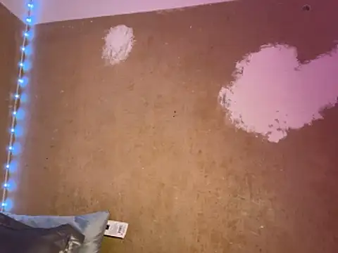 Snapshot of saint_cat25 chatting on February 11, 2026, 10:31 pm saint cat25 online show from February 11, 2026, 10:31 pm