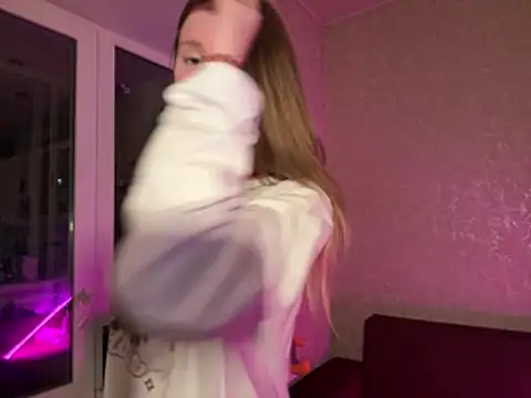 Snapshot of saint_cat25 chatting on March 13, 2026, 10:04 pm saint cat25 online show from March 13, 2026, 10:04 pm