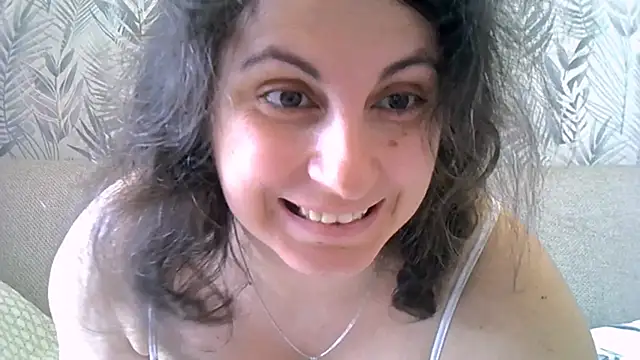 Snapshot of ShelaDiass chatting on April 4, 2026, 4:08 am ShelaDiass online show from April 4, 2026, 4:08 am