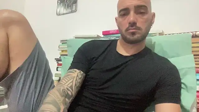 alessandromori91 online show from April 30, 2026, 8:57 pm