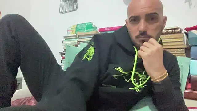 Snapshot of alessandromori91 chatting on May 10, 2026, 6:54 pm alessandromori91 online show from May 10, 2026, 6:54 pm