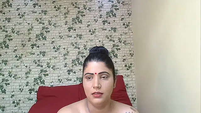 Snapshot of XIndianintimacy chatting on November 16, 2025, 5:17 pm XIndianintimacy online show from November 16, 2025, 5:17 pm