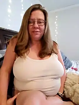 MsShelby40 online show from December 6, 2024, 7:17 pm