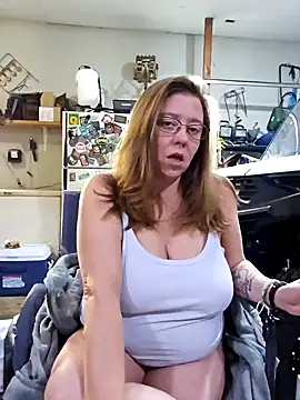 MsShelby40 online show from December 1, 2024, 8:36 pm