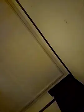 Snapshot of Escortuk chatting on April 5, 2026, 12:39 am Escortuk online show from April 5, 2026, 12:39 am