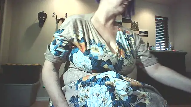 Snapshot of Big-Tits-McGee chatting on October 21, 2025, 6:29 pm Big-Tits-McGee online show from October 21, 2025, 6:29 pm