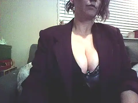 Snapshot of Big-Tits-McGee chatting on February 16, 2025, 4:31 am Big-Tits-McGee online show from February 16, 2025, 4:31 am