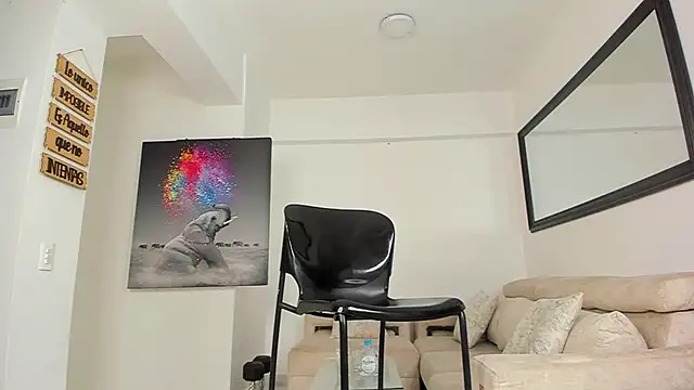 Snapshot of smit_hot_sr chatting on October 26, 2025, 2:17 pm smit hot sr online show from October 26, 2025, 2:17 pm