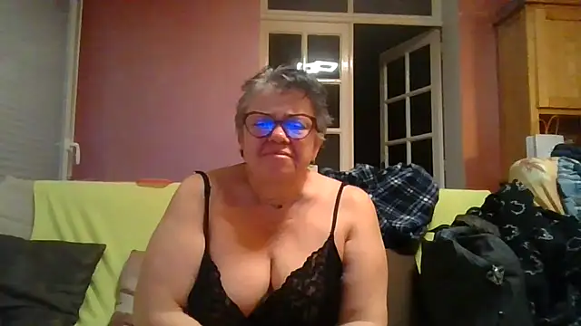 Vandeae44 online show from March 22, 2026, 7:59 pm