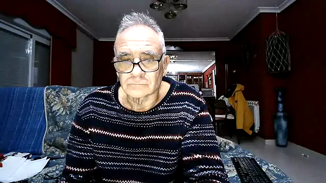 Snapshot of maduroguapo chatting on November 27, 2025, 10:10 pm maduroguapo online show from November 27, 2025, 10:10 pm