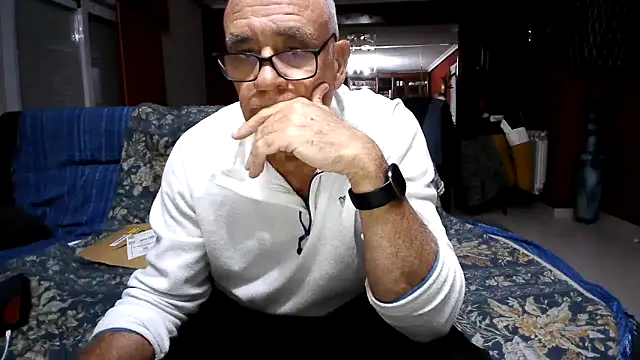 Snapshot of maduroguapo chatting on March 6, 2026, 10:05 pm maduroguapo online show from March 6, 2026, 10:05 pm